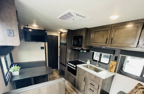 Bozeman House | Beautiful Mountain View