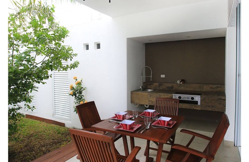 Colonia Repobladores House | Beautiful Contemporary Home With Pool Located In The Middle Of San Miguel