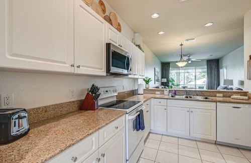 Naples Condo | Beautiful Naples Golf Villa in Famous Lely Resort!