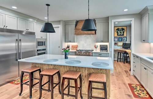 Nashville House | Beautiful Nashville Home Near Downtown w/Hot Tub!
