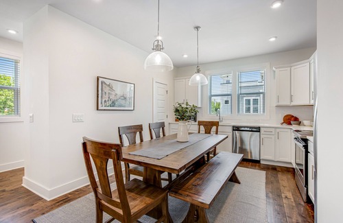 Madison Condo | Beautiful Nashville Home w/Private Washer & Dryer, Free WiFi, Deck, Central AC