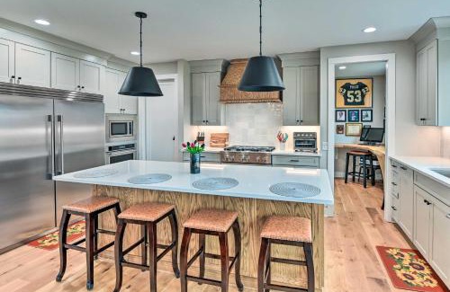 Nashville House | Beautiful Nashville Home Near Downtown with Hot Tub!