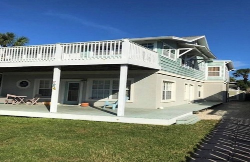 Neptune Beach House | Beautiful Neptune Beach Home