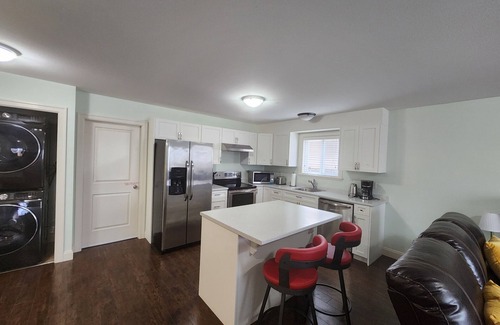 Sardis House | Beautiful Nest: 2 Bedroom Ground Suite.