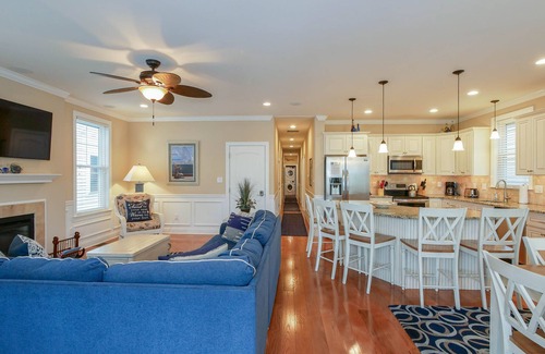 North End Condo | Beautiful NEW 1st Flr-Btwn Brds/Beach & Dwntwn, 5+Bdrms-Park & Walk! Heart of OC