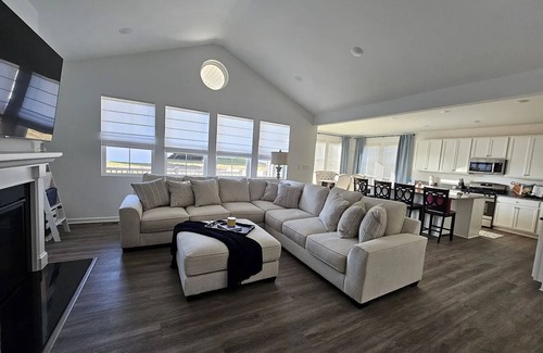 Felton House | Beautiful new 4-bedroom house with near Killens Pond State Park and Dover AFB