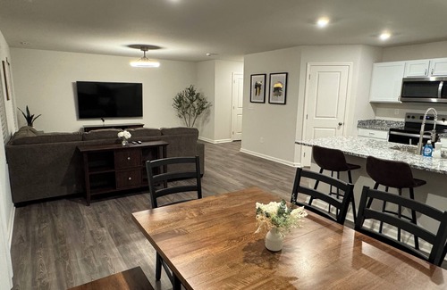 Jeffersonville - Clarksville House | Beautiful NEW 4-bedroom house with gorgeous enclosed backyard in Jeffersonville