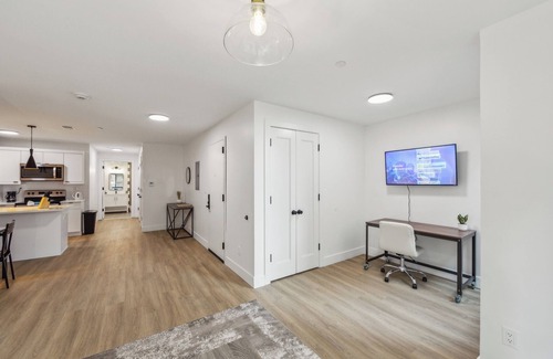Downtown Wilmington Apartment | Beautiful New Apartment I 1 Bedroom 1 Bathroom