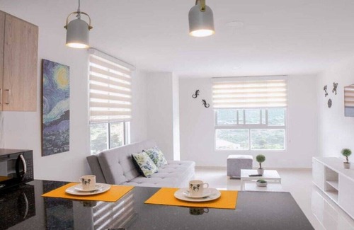 Pinchote House | Beautiful new apartment in San Gil Plaza