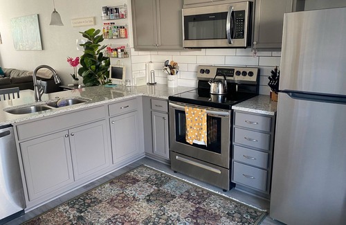 Southwest Ada County Alliance House | Beautiful New condo next to Park, 2 story Boise dream! Small Pets Welcome