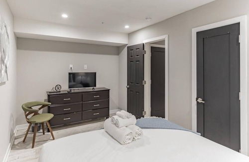 Fairmount Apartment | Beautiful new construction three bedroom, two bathroom in the heart of Fairmount