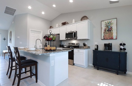 Jacarandas House | Beautiful New Construction Sun and Fun