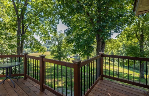 Paoli Cottage | Beautiful New Cottage w/Endless Hilltop Views