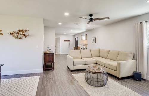 New Haven House | Beautiful New Haven Home on Spacious Working Farm!