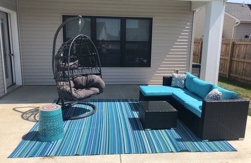 Laotto House | Beautiful New House in great Northern neighborhood- close to all!