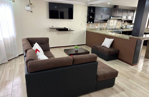 Huayna-Capac House | Beautiful new spacious luxury home