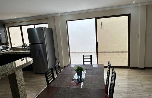 Huayna-Capac House | Beautiful new spacious luxury home
