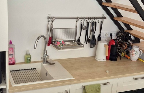 Pelissanne House | Beautiful new suite in century-old Provencal farmhouse in village center. Animal welcome