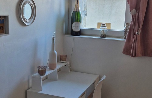 Pelissanne House | Beautiful new suite in century-old Provencal farmhouse in village center. Animal welcome