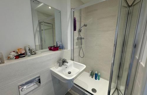 Great Baddow Apartment | Beautiful Newbuild 5 bedroom Town House