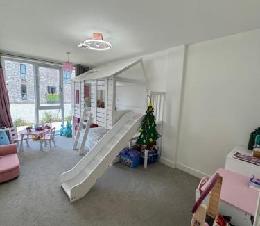 Great Baddow Apartment | Beautiful Newbuild 5 bedroom Town House