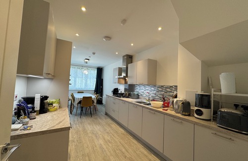 Great Baddow Apartment | Beautiful Newbuild 5 bedroom Town House