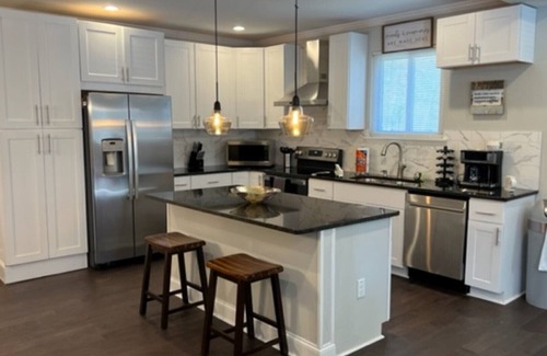 College Park House | Beautiful Newly Built In Town Single Family; Close to:(Airport, Highways, Malls)