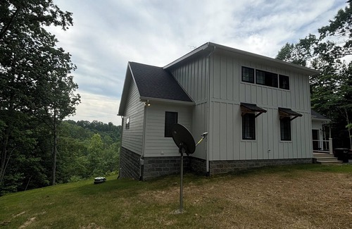 Smithville House | Beautiful newly built Center Hill Lake retreat. Minutes to the marinas.