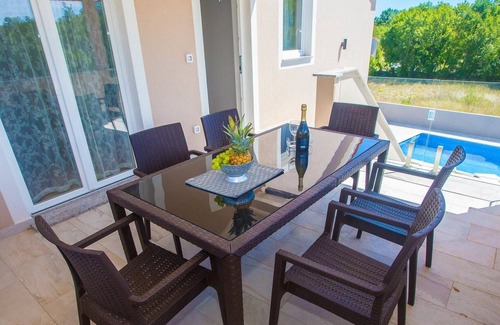 Becici Cabin | Beautiful newly built holiday house with two separate units with private pool