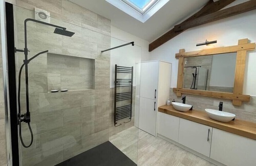 St Hilary Apartment | Beautiful newly converted barn in St Hilary