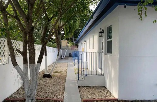 East Little Havana Apartment | Beautiful newly renovated chic studio on little habana.