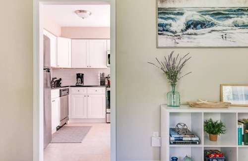 Hampton Bays House | Beautiful newly renovated Hampton Bays home w/heated pool close to ocean beaches