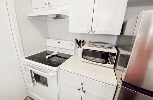 South Lethbridge House | Beautiful newly refinished Home with easy access to Lethbridge with lake close.