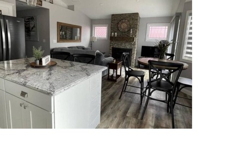 Lakeview House | Beautiful newly remodeled house at Indian Lake