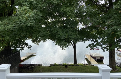 Hamburg Township House | Beautiful Newly Remodeled Lakeside Home