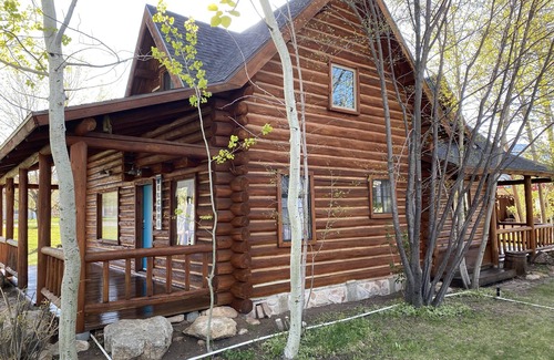 Garden City Cabin | Beautiful newly renovated cabin directly across from Bear Lake.