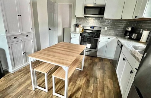 Seventh Ward House | Beautiful,Newly Renovated Duplex