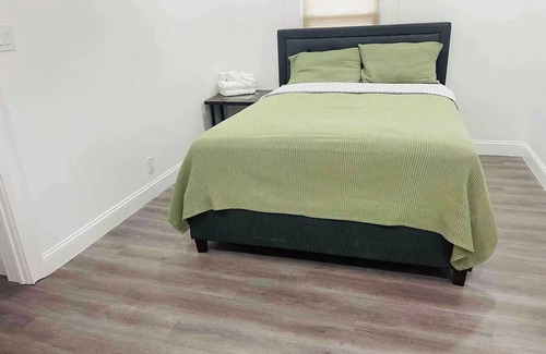 Hicksville Apartment | beautiful newly renovated 3 Bedrooms and 1.5 Bath in heart of Hicksville #16