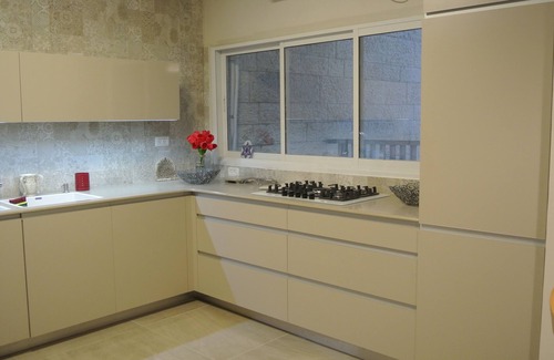Talbieh Apartment | Beautiful Newly Renovated Jerusalem Apt for rent Kosher Kitchen