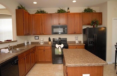 Veranda Palms House | Beautiful Newly Renovated 6 Bed Pool Home