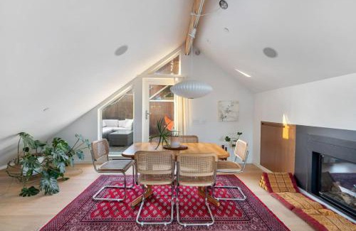 Fairview Apartment | Beautiful, Newly Renovated Creek Home
