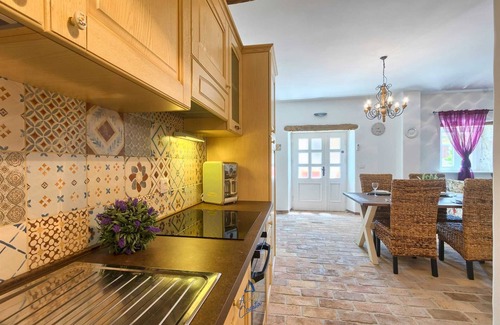 Buzet Villa | Beautiful newly renovated villa with private pools