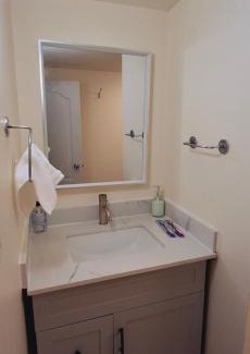 Aurora Apartment | Beautiful Newly Renovated 2-Bedroom Basement