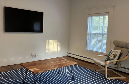 Yarmouth Port Apartment | Beautiful, newly updated apartment in an antique home on Historic 6 A