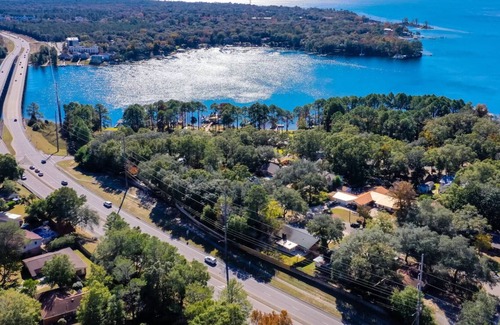 Niceville House | Beautiful Niceville Home Close to Destin. Close to Eglin AFB! TDY and Transient Military Welcome.