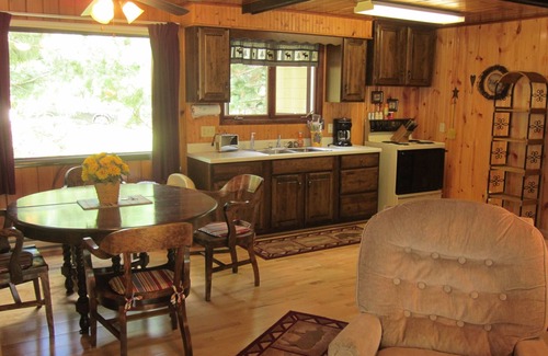 Eagle River Cabin | Beautiful Northwoods Cabin on Large, Quiet Lake – Perfect for Relaxing Getaways