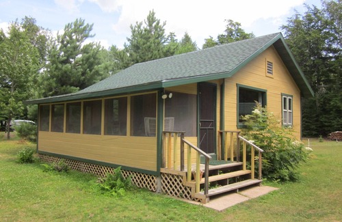 Eagle River Cabin | Beautiful Northwoods Cabin on Large, Quiet Lake – Perfect for Relaxing Getaways
