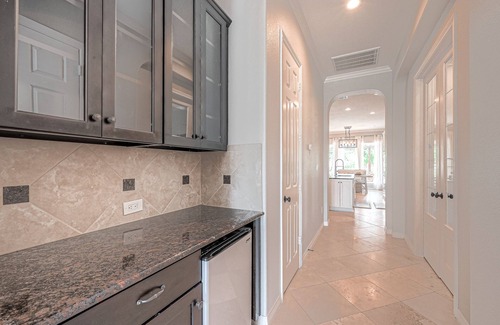 Katy House | Beautiful oasis in the heart of Katy! Sit poolside or enjoy lakefront access.