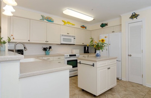 Shell Island Condo | Beautiful oceanfront condo in Ocean Dunes!