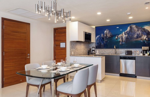 Zona Hotelera Resort | BEAUTIFUL OCEAN FRONT RESORT IN VILLA LA VALENCIA LOS CABOS!